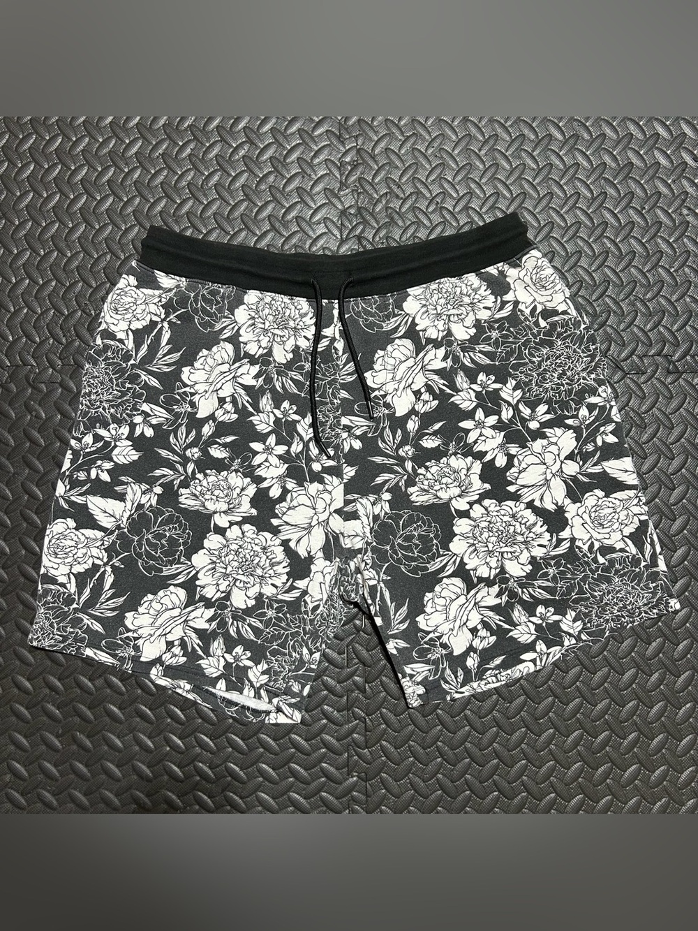 No Boundaries Sweat Shorts Tropical Floral Knit Black Lounge Mens Large (36-38)